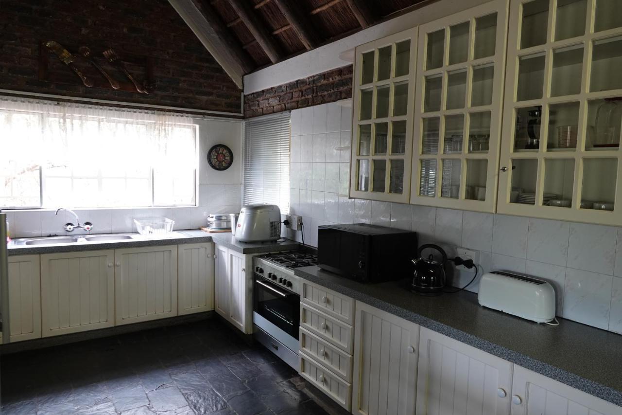 Marloth Park Hippo House Villa Ngoại thất bức ảnh