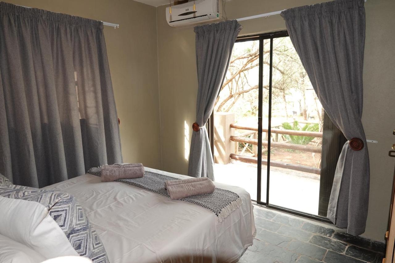 Marloth Park Hippo House Villa Ngoại thất bức ảnh